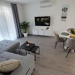 Zvjezdana טרוגיר
