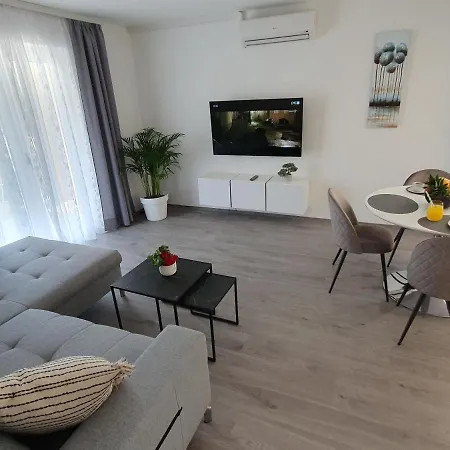 Zvjezdana Trogir